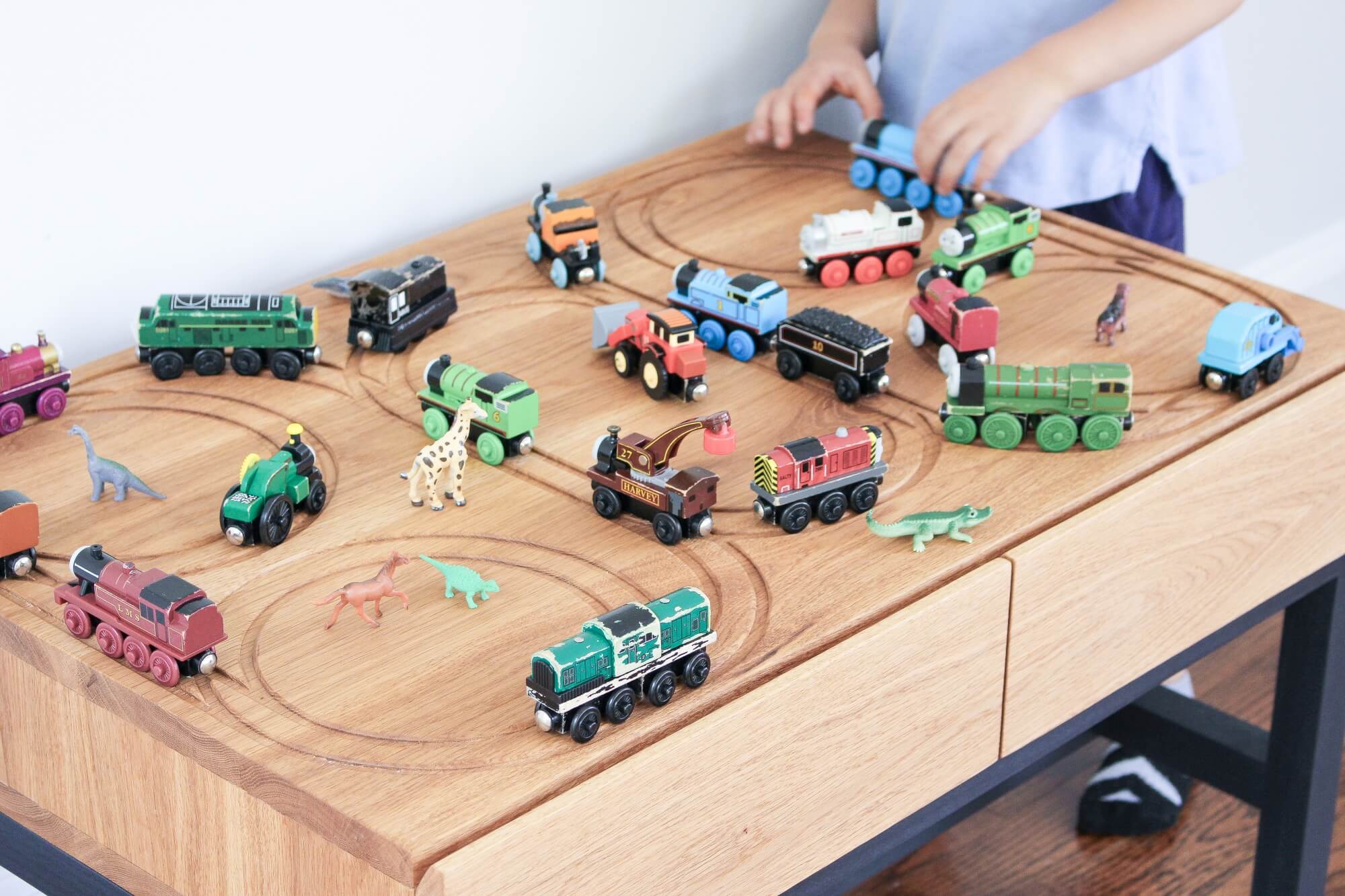 Battat octagon train table deals