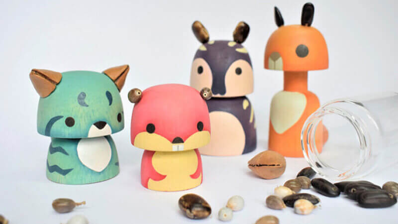 Cute wood animal sculptures art project
