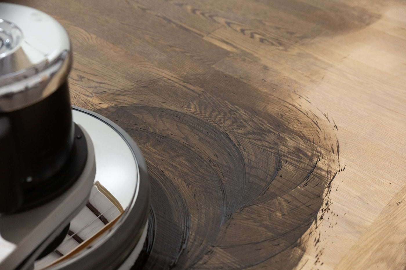 Applying Oil Plus 2C, a hardwax oil wood stain and finish, to a white oak floor with a buffer