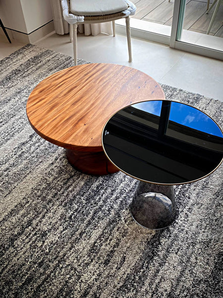 Wood grain on a monkey pod coffee table finished with Rubio Monocoat Oil Plus 2C hardwax oil wood stain and finish in one. 