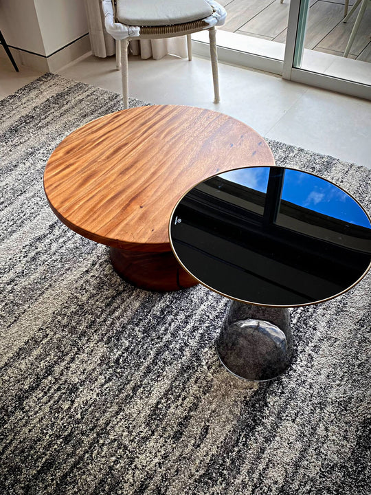 Wood grain on a monkey pod coffee table finished with Rubio Monocoat Oil Plus 2C hardwax oil wood stain and finish in one.