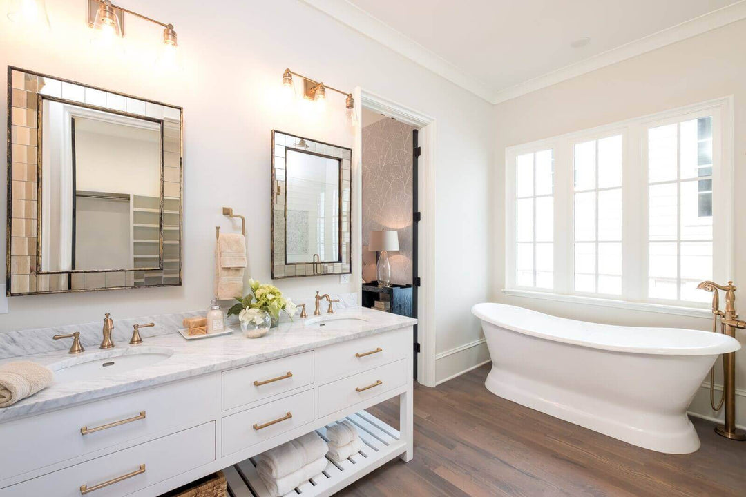 Wooden flooring finished with Rubio Monocoat in bathroom.