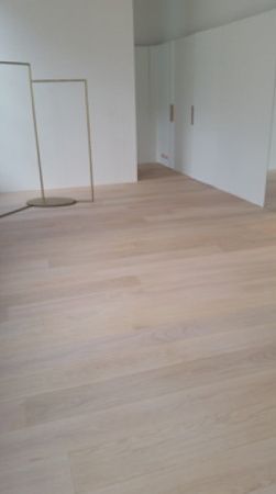 Rubio Monocoat brings the beauty out of this oak wood floor.
